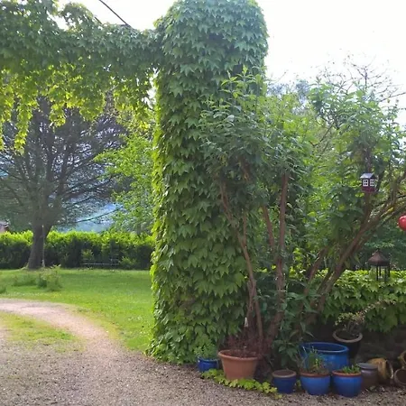 Frühstückspension Maison Et Jardin Talinou Montastruc (Hautes-Pyrenees)