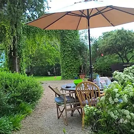 Maison Et Jardin Talinou Bed & Breakfast